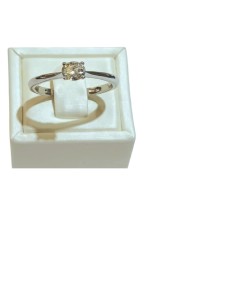 SOLITARIO ORO BLANCO CON DIAMANTE