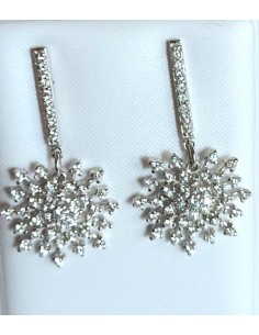 PENDIENTES ORO BLANCO LARGO CON ESTRELLA NIEVE